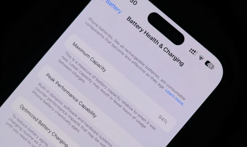 Kiểm tra sức khỏe pin iPhone 12 Pro trong phần cài đặt