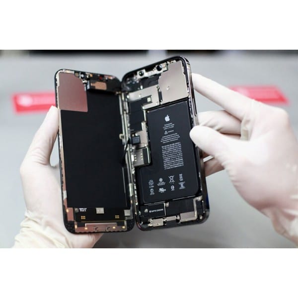 Quy trình thay pin iPhone 12 Pro Max chuyên nghiệp tại Sửa Chữa Giá Tốt