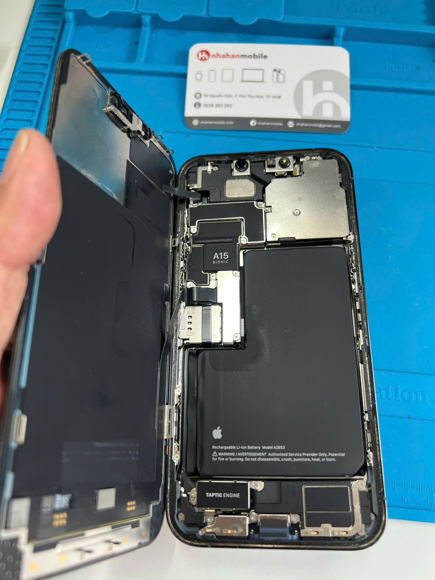 Quy trình thay màn hình iPhone X chuyên nghiệp tại Sửa Chữa Giá Tốt Quận 1