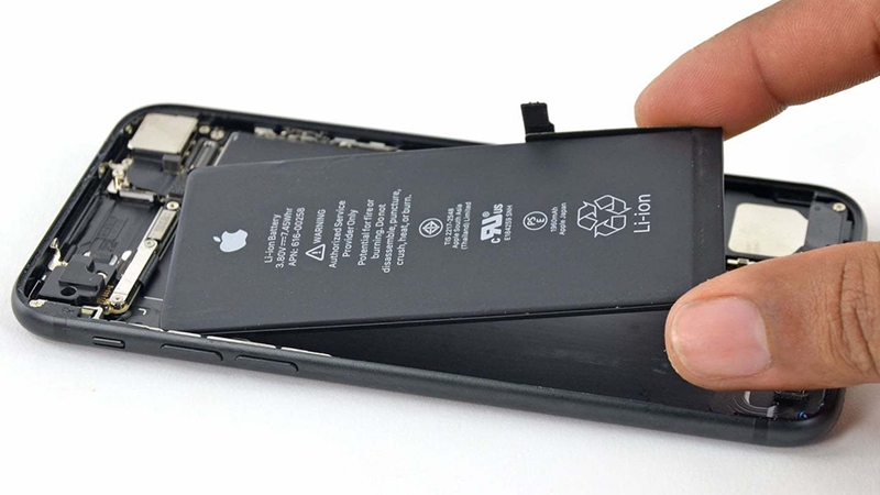 Thay pin Iphone 11 chính hãng