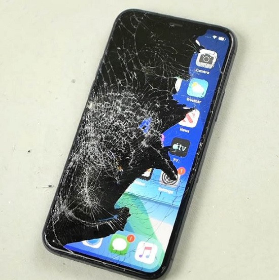 Màn hình iPhone XS Max bị vỡ kính và chảy mực OLED cần thay mới